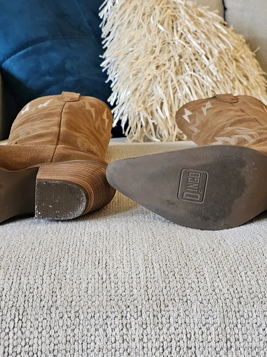 Suede Western Heeled Boots in Brown by DINGO - Picture 4 of 5